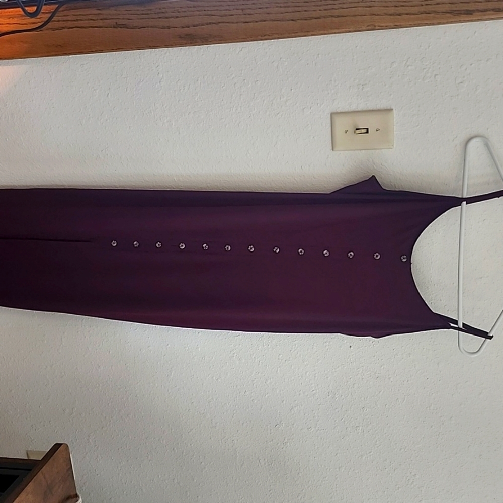 Button down midi dress. Color maroon